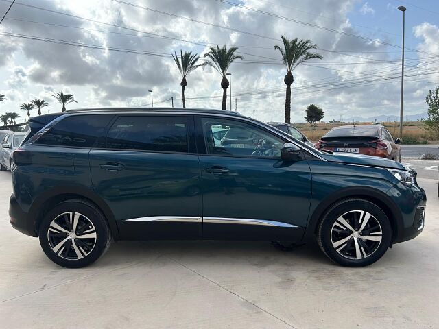 PEUGEOT 5008 ALLURE 1.2 E-THP AUTO SPANISH LHD IN SPAIN 56K 7 SEATS SUPERB 2020